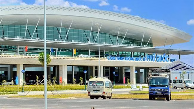 Tinh Kiên Giang đề nghị tạm dừng các chuyến bay từ TP.HCM đến Phú Quốc và ngược lại