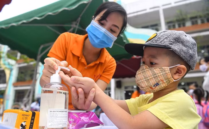 Đề xuất cho học sinh Hà Nội đi học trở lại từ 10/7