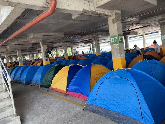 Công ty Nidec Sankyo Việt Nam bố trí lều cho gần 3.500 công nhân ăn, ở, sinh hoạt ngay tại công ty