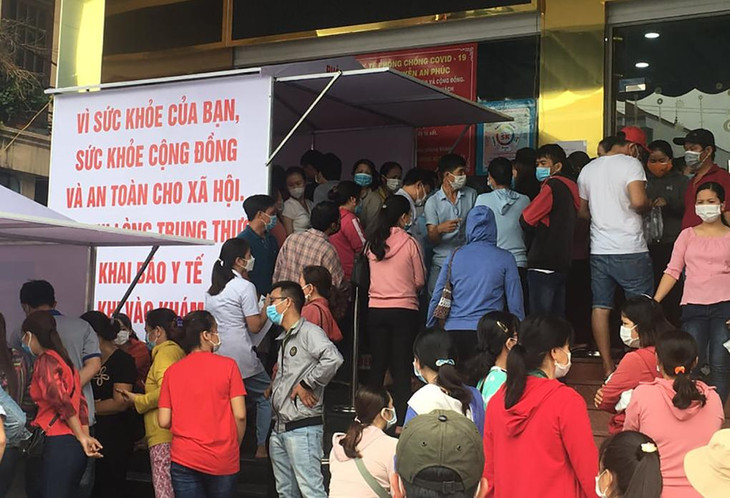 Người dân đổ xô xét nghiệm tại phòng khám Nguyễn An Phúc, TP.Biên Hòa