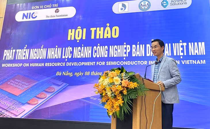 Phó Giám đốc Trung tâm Đổi mới sáng tạo quốc gia Đỗ Tiến Thịnh phát biểu tại Hội thảo. Ảnh: Hà Minh