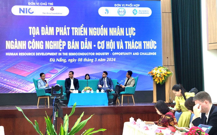 Tọa đàm Phát triển nguồn nhân lực ngành công nghiệp bán dẫn - cơ hội và thách thức. Ảnh: Hà Minh