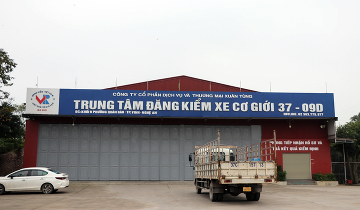 Trung tâm đăng kiểm xe cơ giới 37-09D là cơ sở đăng kiểm thứ 3 tại Nghệ An bị công an khám xét.