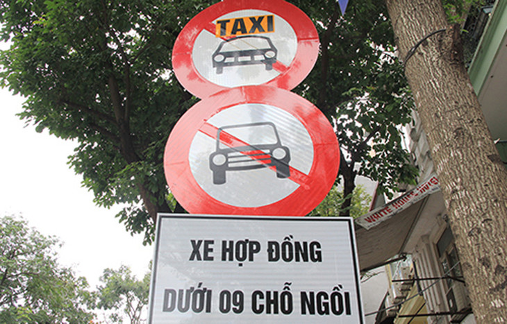 Một tuyến phố cấm taxi hoạt động Một tuyến phố cấm taxi hoạt động