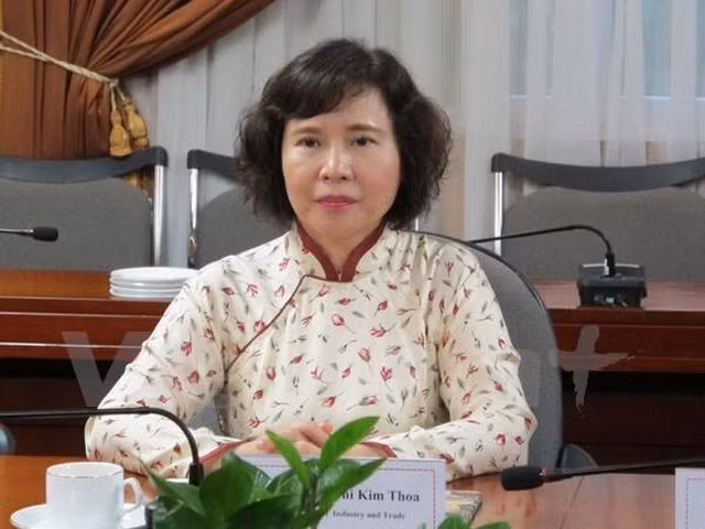 Bà Hồ Thị Kim Thoa.