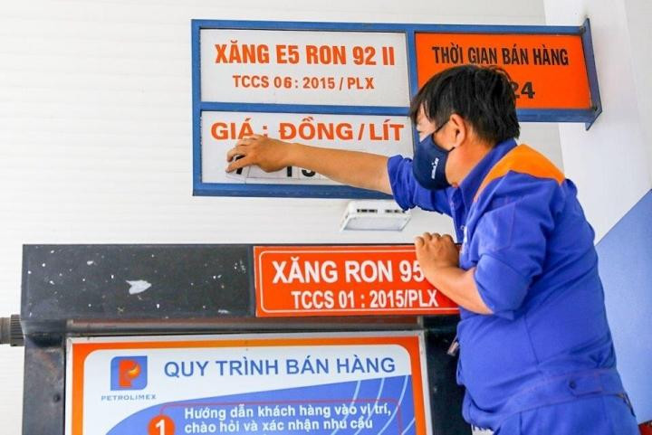 Giá xăng có thể giảm mạnh vào ngày 1/4, nhờ thuế môi trường giảm 2.000 đồng Giá xăng có thể giảm mạnh vào ngày 1/4, nhờ thuế môi trường giảm 2.000 đồng