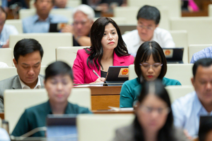 Tại phiên thảo luận đã có 46 đại biểu phát biểu, 1 đại biểu tranh luận.