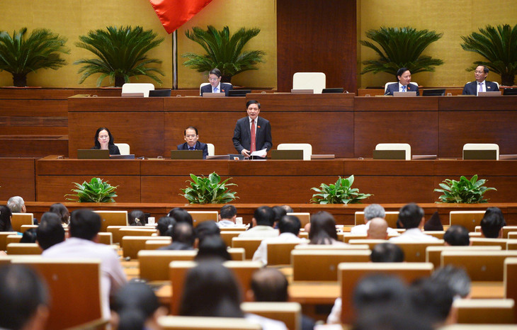 Tổng Thư ký Quốc hội, Chủ nhiệm Văn phòng Quốc hội Bùi Văn Cường phát biểu giải trình làm rõ một số nội dung đại biểu Quốc hội quan tâm