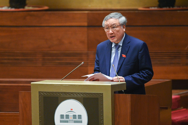 Chánh án Tòa án nhân dân tối cao Nguyễn Hòa Bình trình bày Báo cáo công tác năm 2022 của Chánh án Tòa án nhân dân tối cao