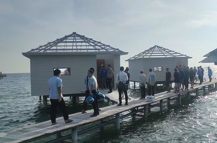 Cơ quan chức năng tháo dỡ công trình xâm phạm Khu bảo tồn biển Phú Quốc