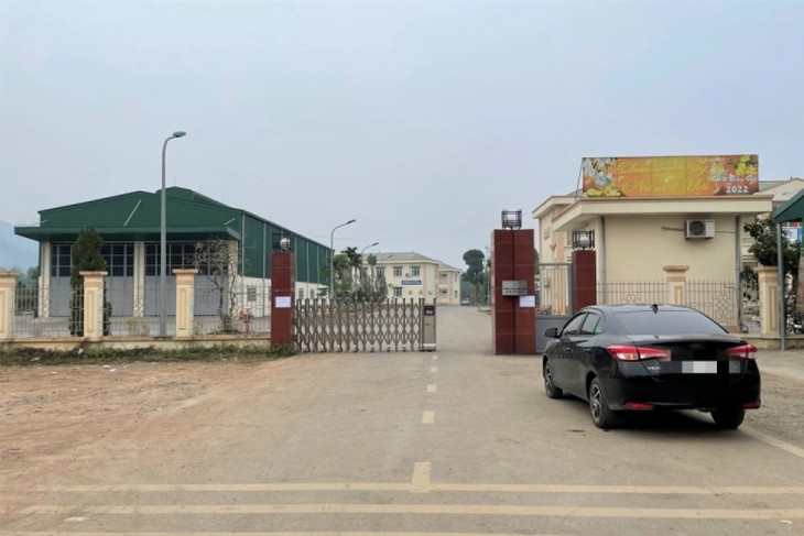 Trung tâm đăng kiểm xe cơ giới 28-01S tỉnh Hòa Bình dừng hoạt động từ sáng 9/1.