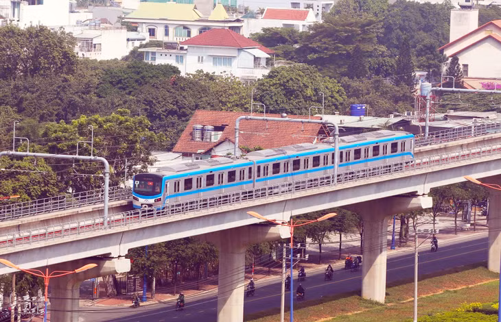 Đoàn tàu metro số 1 được chạy thử nghiệm với hệ thống bảo vệ tàu tự động.