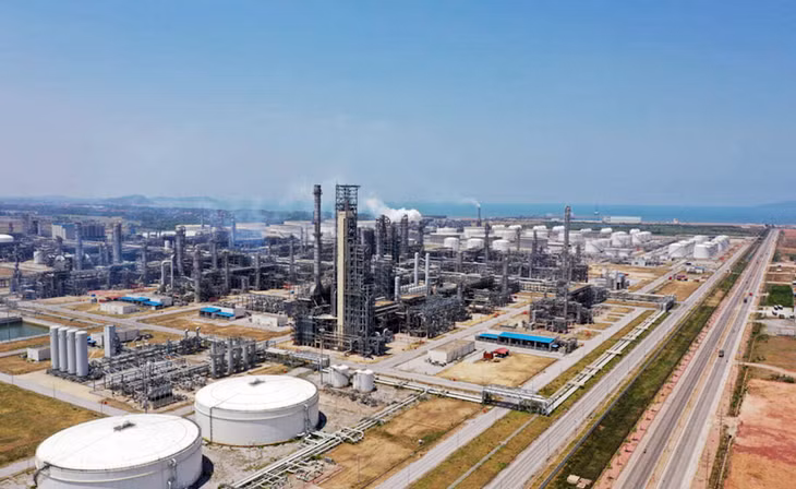 Một góc Nhà máy Lọc dầu Nghi Sơn