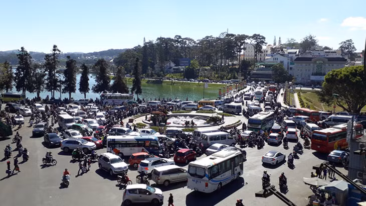 Quy hoạch xây dựng 2 bãi đậu xe ở cửa ngõ Đà Lạt nhằm giảm ùn tắc giao thông ở khu trung tâm TP. Đà Lạt mùa cao điểm du lịch Quy hoạch xây dựng 2 bãi đậu xe ở cửa ngõ Đà Lạt nhằm giảm ùn tắc giao thông ở khu trung tâm TP. Đà Lạt mùa cao điểm du lịch