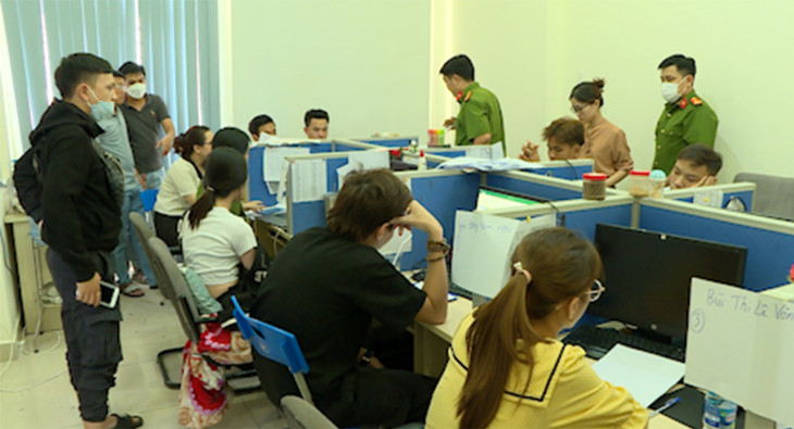 Cảnh sát khám xét công ty luật có hành vi khủng bố để đòi nợ