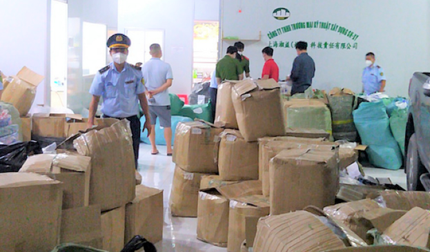 Kho hàng không rõ nguồn gốc tại Bình Dương bị tạm giữ Kho hàng không rõ nguồn gốc tại Bình Dương bị tạm giữ