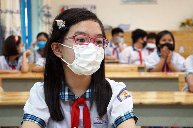 Học sinh lớp 5 trường Tiểu học Lê Đức Thọ trong buổi học tháng 5/2020, sau đợt Covid-19
