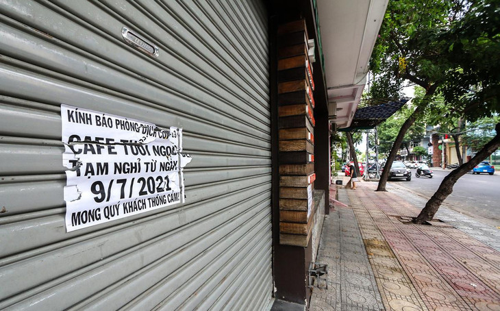 Theo một số chủ quán cà phê, nếu mở bán mang về số lượng sẽ không nhiều nên quyết định chờ dịch được kiểm soát hẳn rồi khai trương lại.