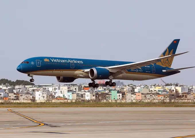 Sân bay Tân Sơn Nhất trong nhóm C (vùng đỏ)