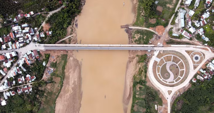 Khánh thành cầu gần 130 tỷ đồng bắc qua sông Thu Bồn Khánh thành cầu gần 130 tỷ đồng bắc qua sông Thu Bồn