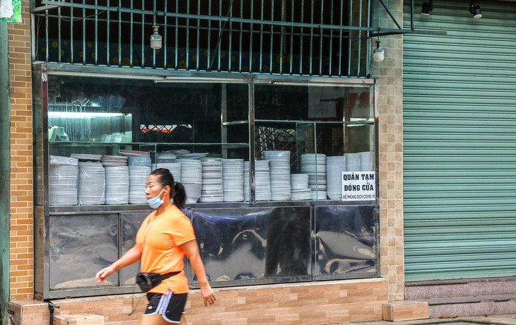 Theo quan sát, một số quán ăn ở TP Nha Trang đã được chủ cho dọn dẹp để chuẩn bị mở bán trở lại.