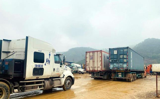 Tại tỉnh Lạng Sơn vẫn còn tồn ứ khoảng 1500 xe hàng chờ xuất khẩu, nếu không xử lý nghiêm minh các vụ việc sai phạm thì tiêu cực sẽ manh nha, tiếp tục xảy ra các hành vi hoán đổi, mua bán "lốt" xe xuất khẩu