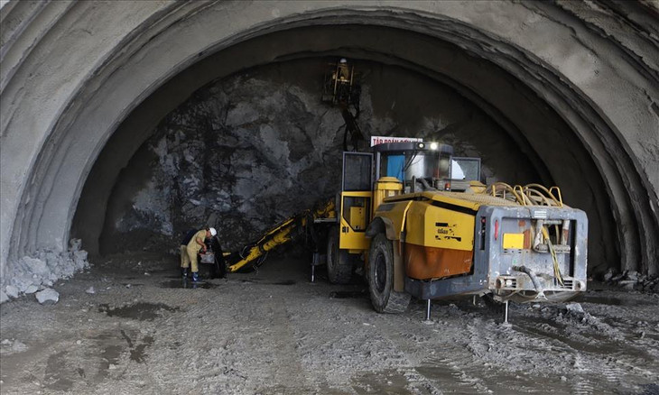 Trước mắt, mặt bằng thi công dự án cao tốc đã được bàn giao xong, phần vật liệu đắp công trình UBND tỉnh Khánh Hòa cam kết cung cấp đủ. Từ những cơ sở này, chủ đầu tư tin rằng việc thi công tuyến cao tốc sẽ rút ngắn được thời gian thi công và hoàn thành tiến độ đề ra.