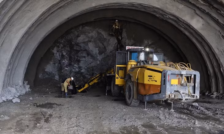 Trước mắt, mặt bằng thi công dự án cao tốc đã được bàn giao xong, phần vật liệu đắp công trình UBND tỉnh Khánh Hòa cam kết cung cấp đủ. Từ những cơ sở này, chủ đầu tư tin rằng việc thi công tuyến cao tốc sẽ rút ngắn được thời gian thi công và hoàn thành tiến độ đề ra.