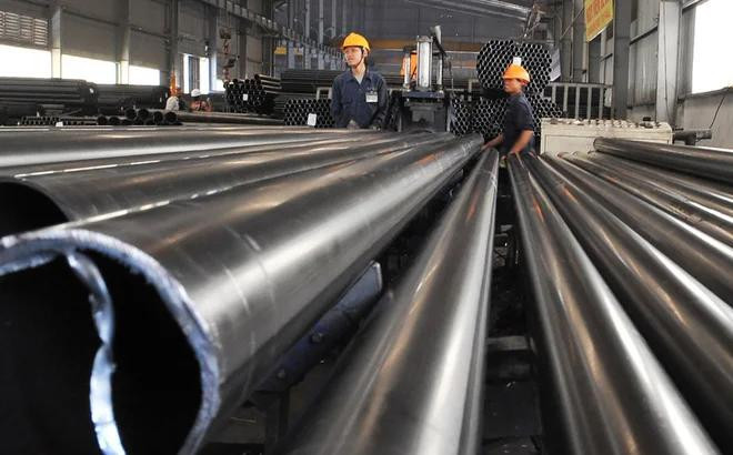 Giá thép trong nước đang tiến gần đến mức đỉnh năm 2021
