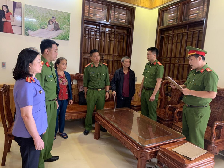 Cơ quan Cảnh sát điều tra, Công an tỉnh Sơn La thi hành Quyết định khởi tố vụ án, khởi tố bị can và Lệnh bắt tạm giam đối với Bùi Mạnh Hùng Cơ quan Cảnh sát điều tra, Công an tỉnh Sơn La thi hành Quyết định khởi tố vụ án, khởi tố bị can và Lệnh bắt tạm giam đối với Bùi Mạnh Hùng