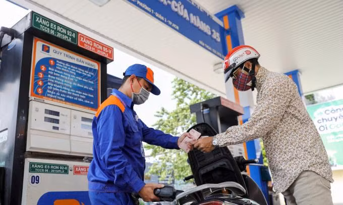 Bộ Tài chính đề xuất giảm 1.000 đồng thuế bảo vệ môi trường với xăng