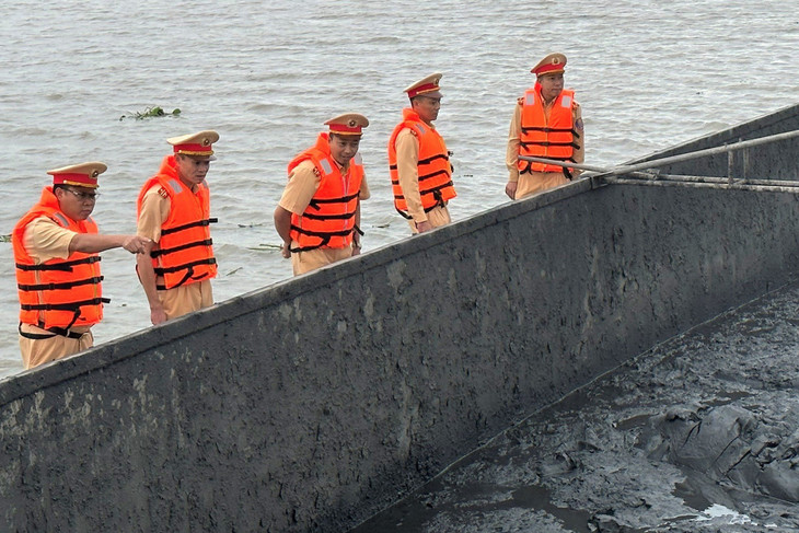 Số hàng hóa trên tàu được xác định là than bùn nhiệt thấp