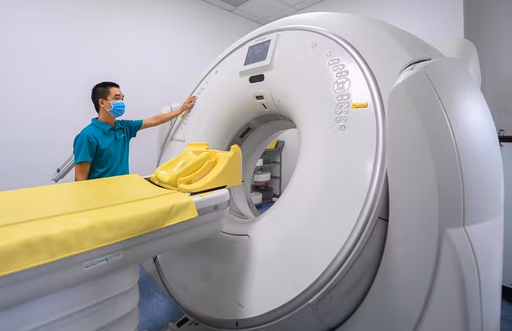 Bệnh viện đang trong quá trình hoàn tất, lắp đặt các giường theo tiêu chuẩn điều trị hồi sức tích cực, cùng hệ thống chẩn đoán hình ảnh như hệ thống CT, siêu âm, phòng mổ… để đưa vào sử dụng trong giai đoạn đầu.