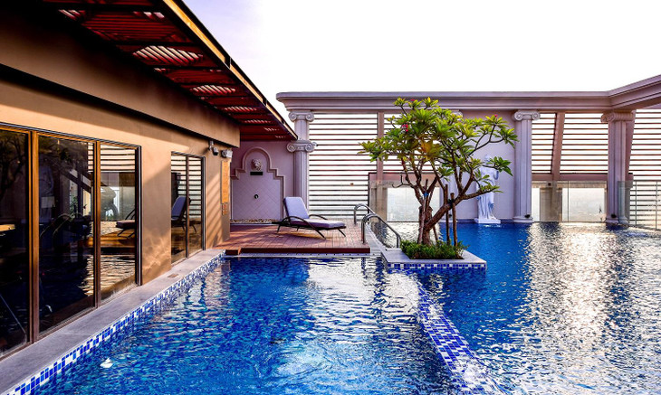 Hiện nay, nhà liền thổ tại TP.HCM đã có nơi lên đến 500 tỷ đồng hoặc căn hộ cao cấp hạng sang có giá trên 100 tỷ đồng.