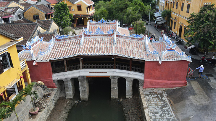 Chùa Cầu sau trùng tu