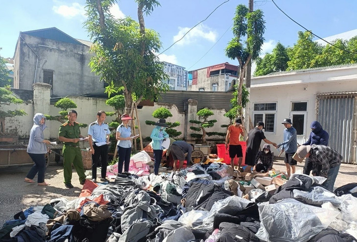 249 lô hàng bị tiêu hủy đều là những loại hàng cấm, hàng nhập lậu, không rõ nguồn gốc, xuất xứ, không công bố tiêu chuẩn chất lượng...
