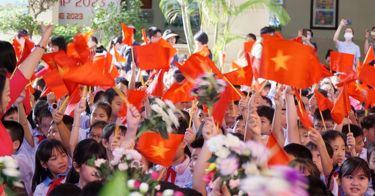 Học sinh công lập tựu trường sớm nhất ngày 22/8