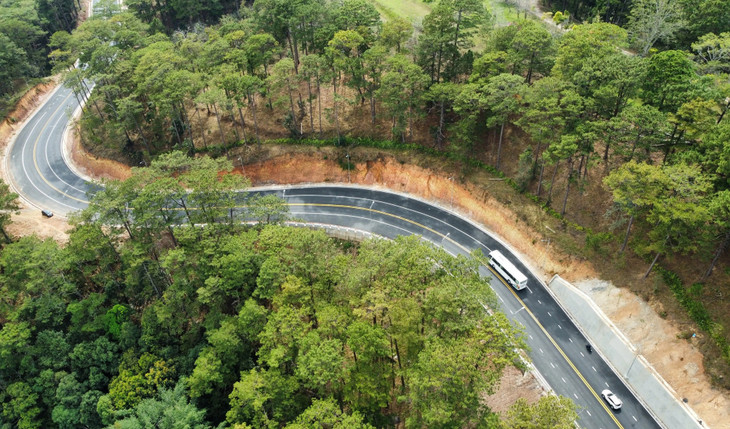 Đèo Prenn sau khi được mở rộng Đèo Prenn sau khi được mở rộng