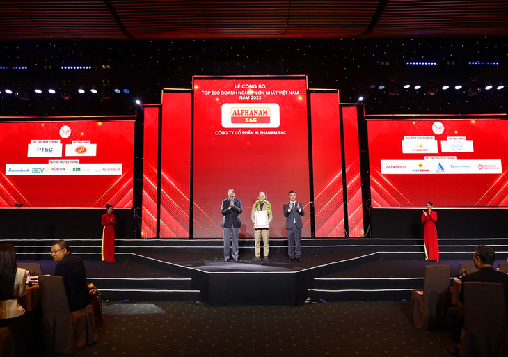 Alphanam E&amp;C được vinh danh trong Top 500 doanh nghiệp lớn nhất Việt Nam 2023