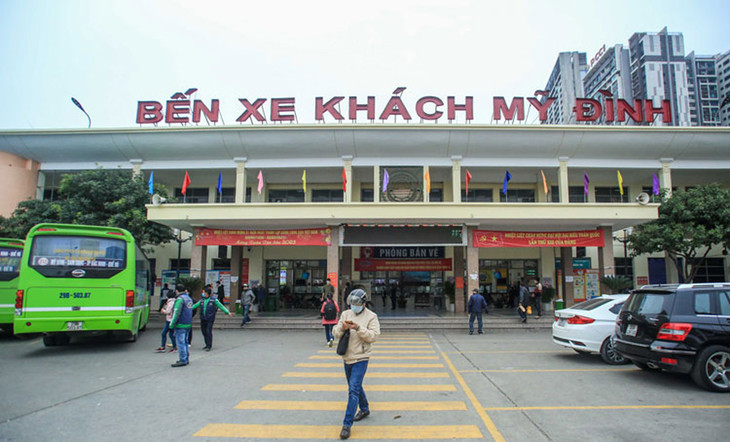 Dự kiến trong dịp Tết, các bến xe trên địa bàn Hà Nội sẽ đón hàng trăm nghìn lượt hành khách. Dự kiến trong dịp Tết, các bến xe trên địa bàn Hà Nội sẽ đón hàng trăm nghìn lượt hành khách.