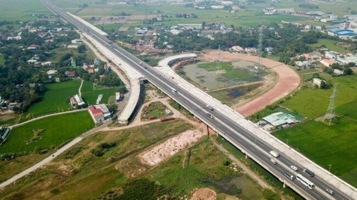 Cao tốc Bến Lức - Long Thành có tổng chiều dài 57,8 km, đi qua tỉnh Long An, TP.HCM và tỉnh Đồng Nai
