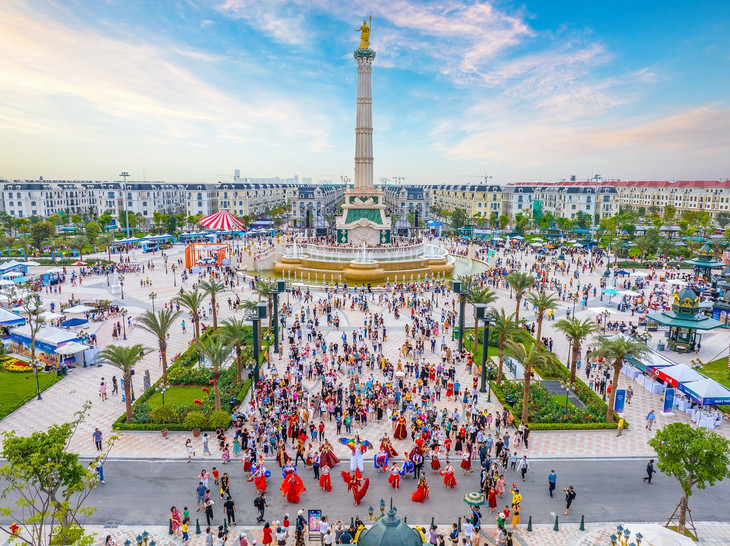 Chỉ sau gần 5 năm đi vào hoạt động, Ocean City đã thu hút hơn 60.000 cư dân Việt Nam và quốc tế, có khả năng lên đến 200.000 cư dân trong tương lai