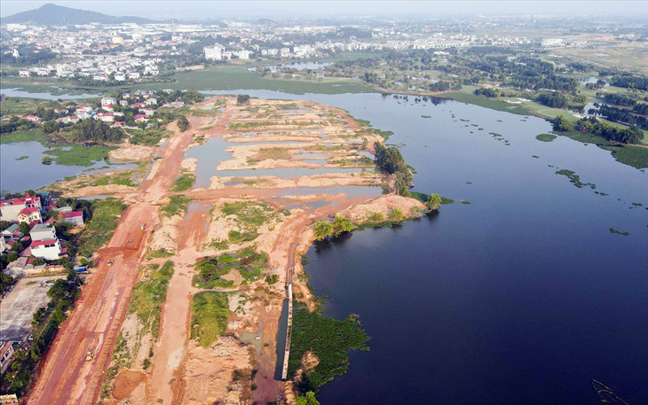 Khu đô thị sinh thái Bắc Đầm Vạc của chủ đầu tư Công ty CP Sông Hồng Hoàng Gia cũng chậm triển khai so với thời hạn hoàn thành