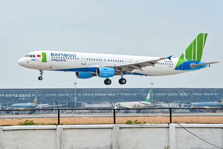 Máy bay các hãng tại sân bay Nội Bài