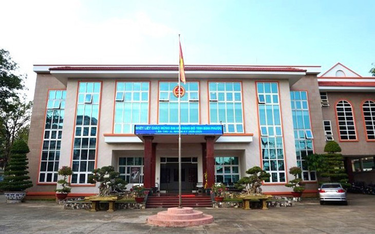 Cục Thuế tỉnh Bình Phước đề nghị Cục Quản lý xuất nhập cảnh Bộ Công an về việc tạm hoãn xuất cảnh đối với lãnh đạo các doanh nghiệp nợ thuế Cục Thuế tỉnh Bình Phước đề nghị Cục Quản lý xuất nhập cảnh Bộ Công an về việc tạm hoãn xuất cảnh đối với lãnh đạo các doanh nghiệp nợ thuế