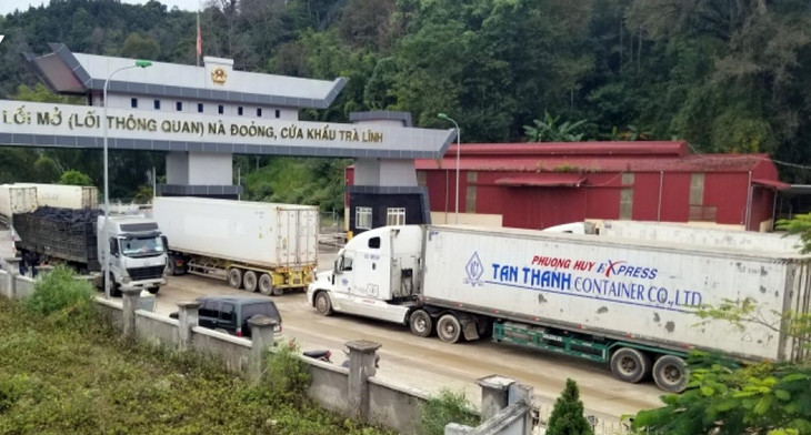 Sau thời gian dài ngưng trệ, hoạt động xuất khẩu tại các cửa khẩu ở Cao Bằng được nối lại