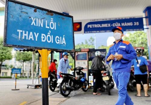 Giá xăng trong nước ngày 21/6 có thể vẫn tăng 200 - 400 đồng một lít