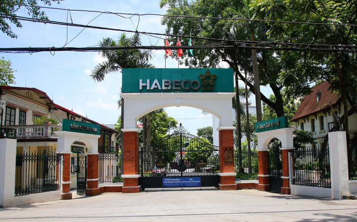 Quận Ba Đình có 1 cơ sở, là nhà máy bia Hà Nội (Tổng công ty cổ phần Bia - rượu - nước giải khát Hà Nội), địa chỉ tại 183 Hoàng Hoa Thám