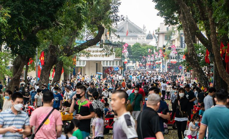Phố đi bộ Hà Nội trong một ngày nghỉ lễ Phố đi bộ Hà Nội trong một ngày nghỉ lễ
