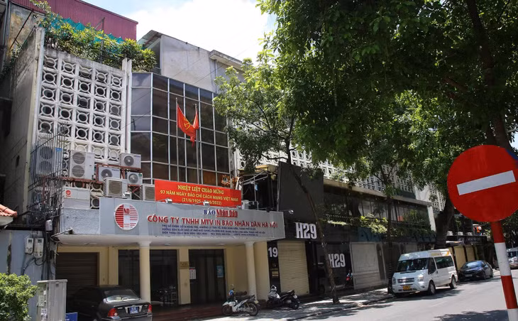 Quận Hoàn Kiếm có 3 cơ sở bao gồm Công ty In báo Nhân dân, địa chỉ tại 15 Hàng Tre, diện tích hơn 1.500m2